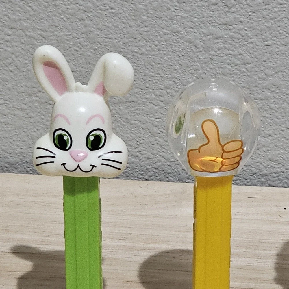 Vintage Pez Dispensers Lot of 7 Jurrasic Park, Daffy, Trolls, Emoji, Easter
